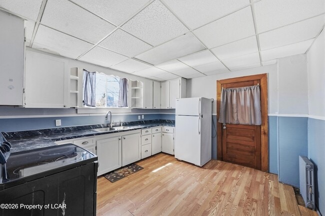 Building Photo - 175 Dundaff St