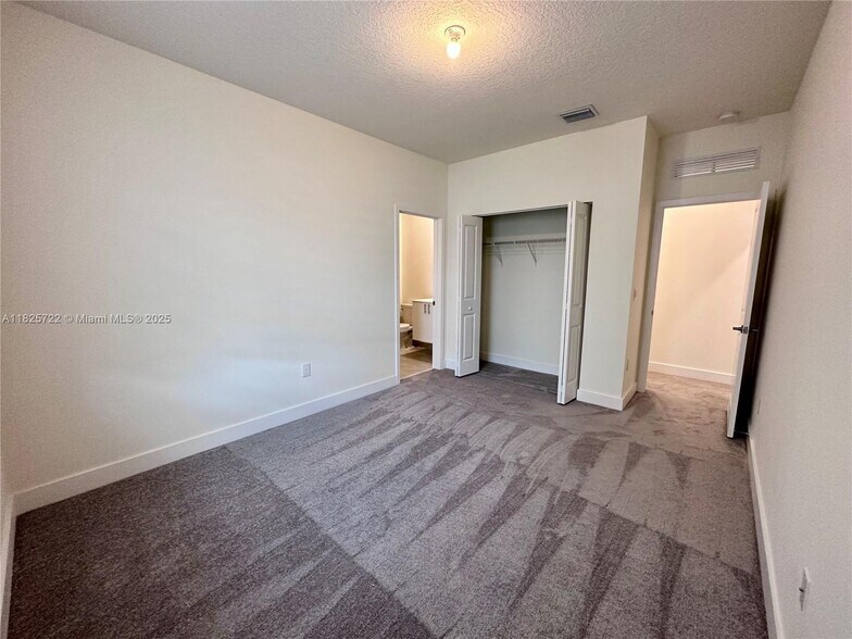 Building Photo - 8317 NW 45th St