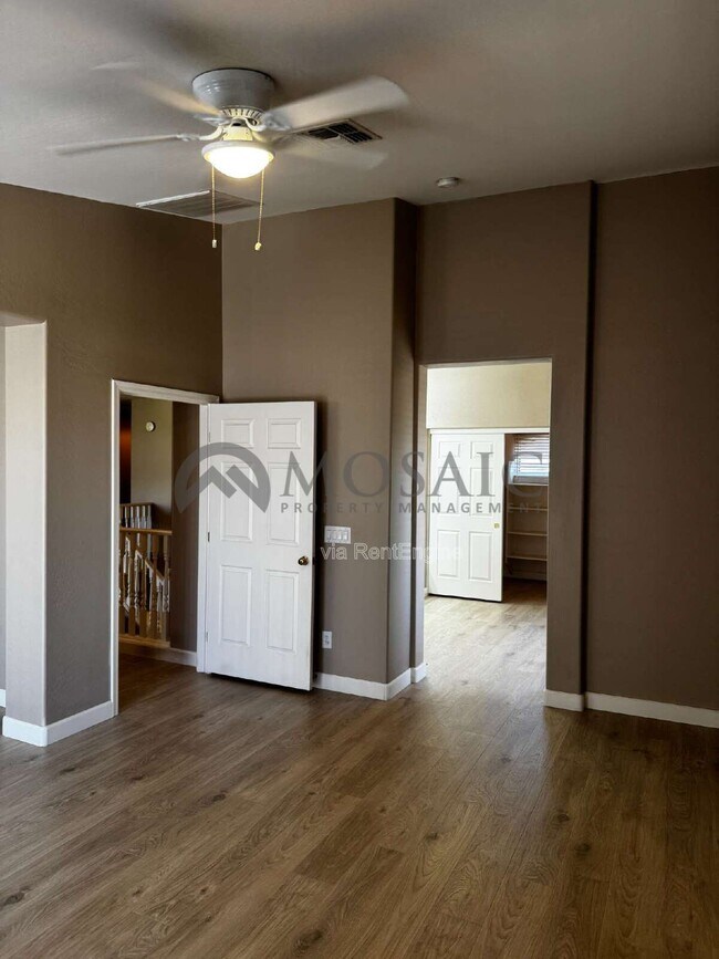 Building Photo - 3356 E Mayberry Ave