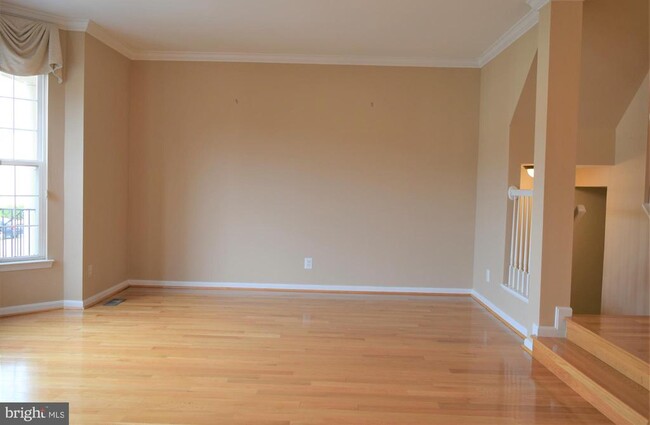 Building Photo - 8933 Royal Astor Way
