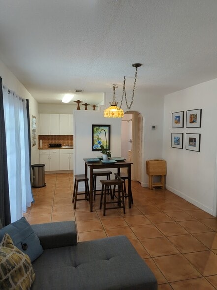dining room - 1905 SW 10th St