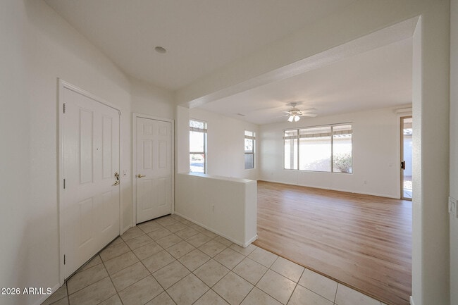 Building Photo - 16149 W Quail Creek Ln