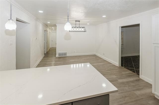 Building Photo - 4302 Glenhaven Dr