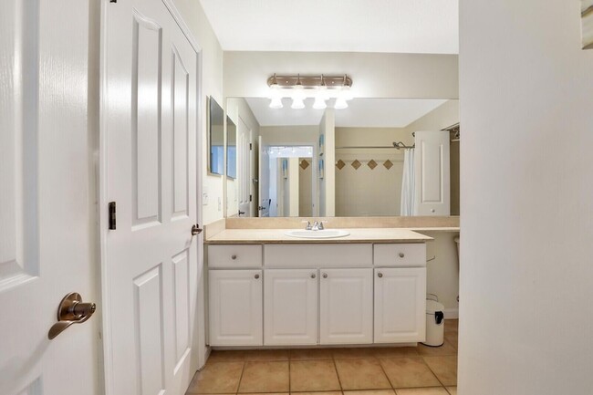 Building Photo - 276 Murcia Dr