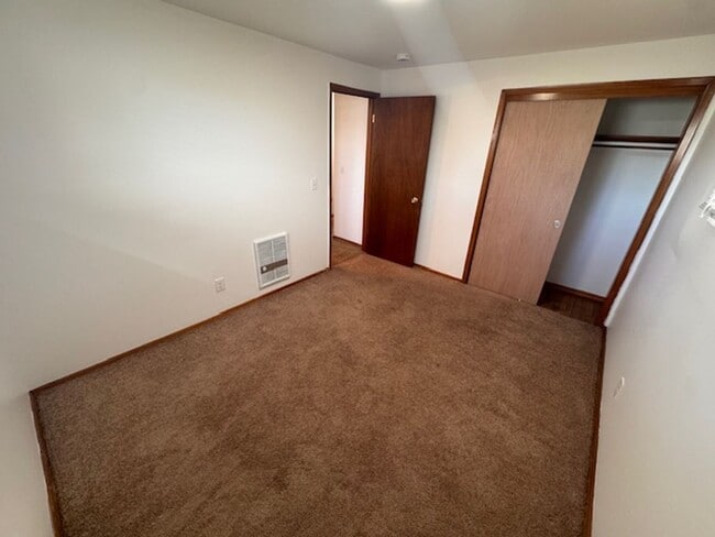 Building Photo - 47 E Garland Ave