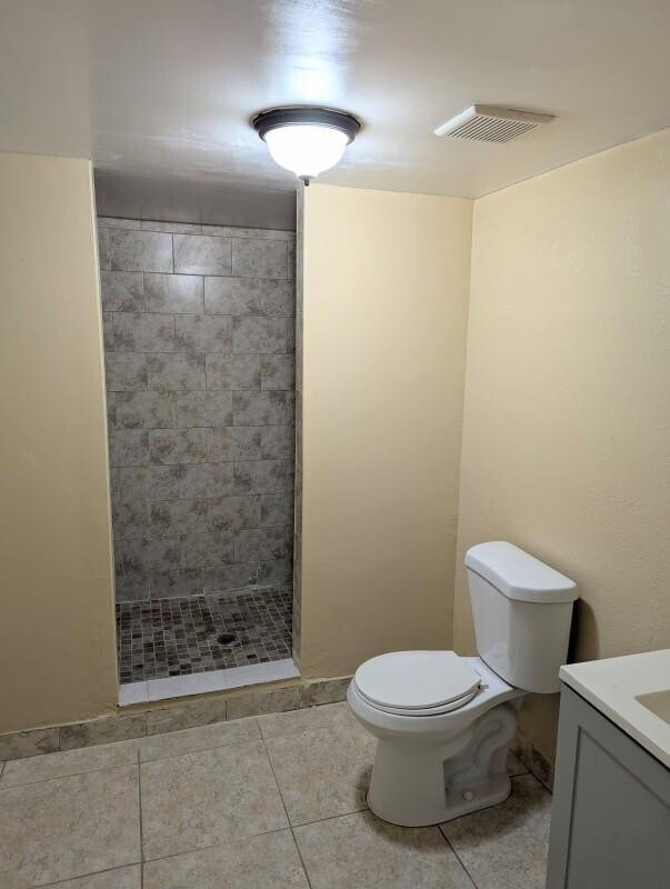 Building Photo - 664 W Melrose Cir