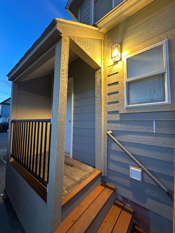 Building Photo - 221 W Park Ave