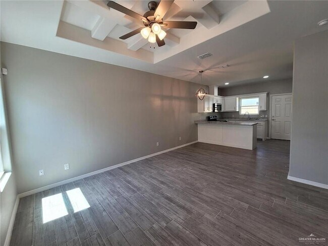 Building Photo - 1723 Davenport St