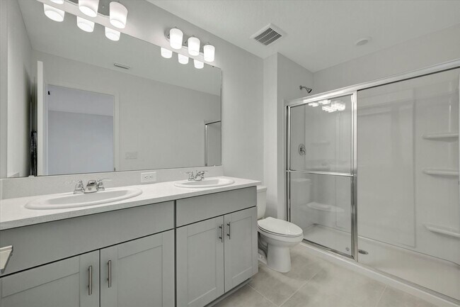 Building Photo - New - Never Lived In Townhome - Lakewood R...