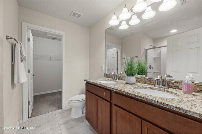 Building Photo - 7023 Buroak Ct