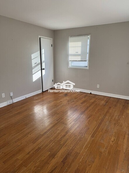 Building Photo - 11880 Criterion Ave