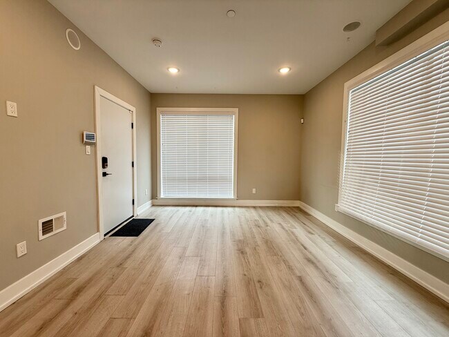 Building Photo - 809 N 17th St