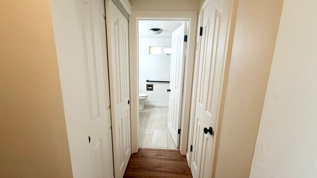 Building Photo - 22684 Minona Dr