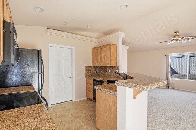 Building Photo - 3330 Tomahawk Dr