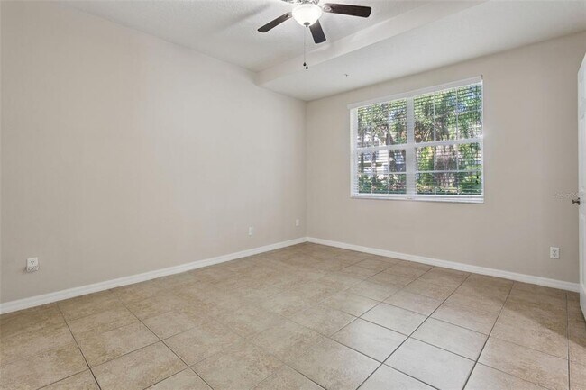 Building Photo - 2720 Oakwater Dr