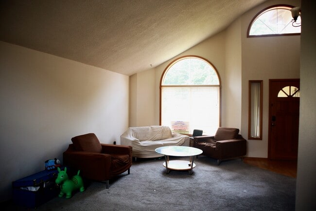 Building Photo - 3012 SE 157th Ave