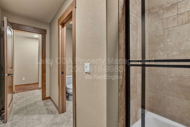 Building Photo - 8668 N Stable Trace Ct