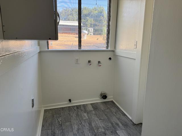 Building Photo - 548 Herbert St