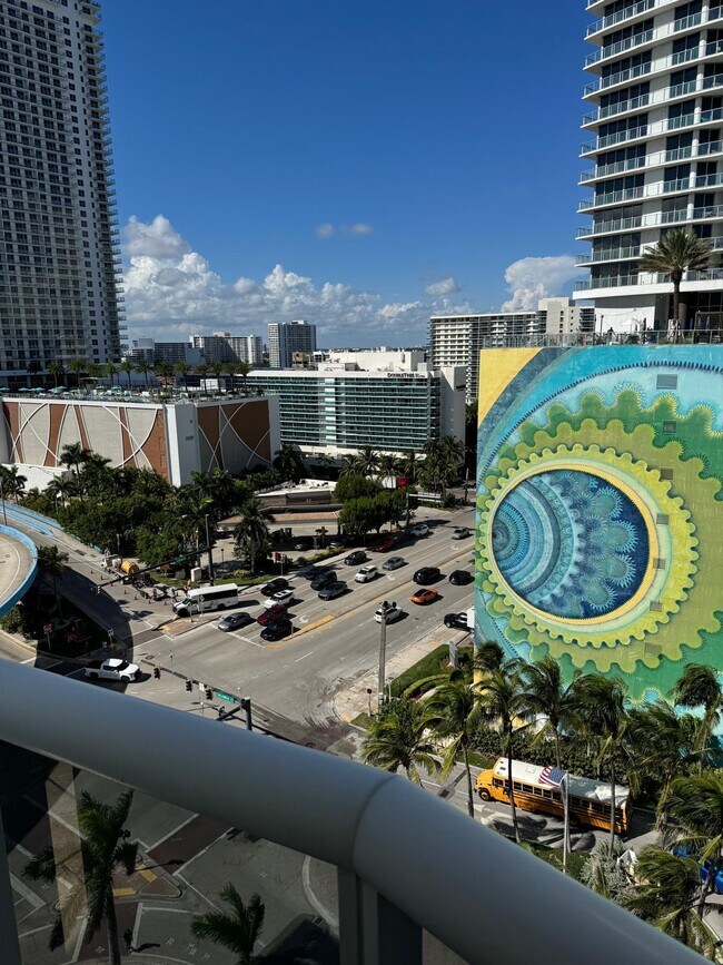 Building Photo - 1800 S Ocean Dr