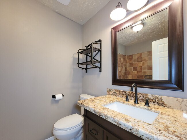 Building Photo - 14407 Sun Harbor Dr