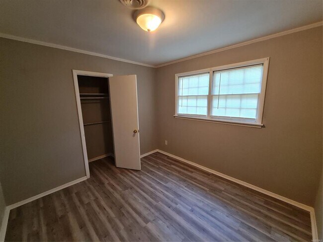 Building Photo - 1128 Karen Rd