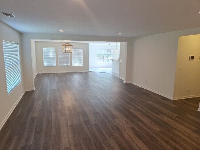 Building Photo - Wonderfully Remodeled Three Bedroom Home i...