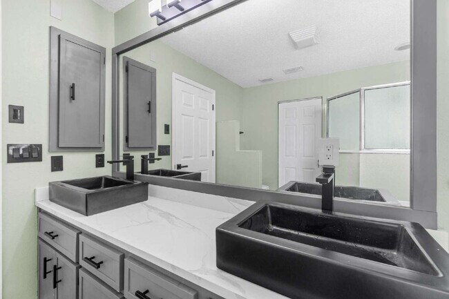 Building Photo - Beautiful 3-Bedroom Home with Private Setting & Open Floor Plan