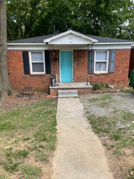 Building Photo - 836 Rodey Ave