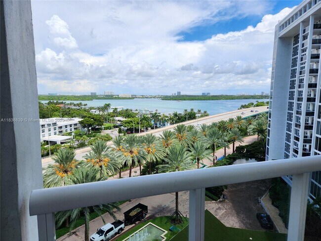 Building Photo - 10275 Collins Ave