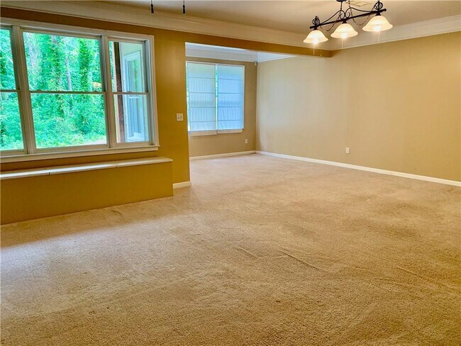 Building Photo - 1303 Creekside Pl SE