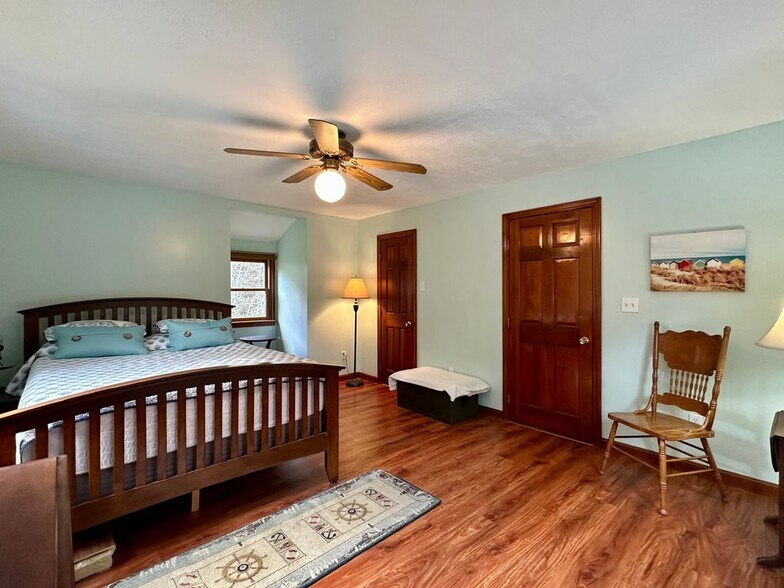 Building Photo - 469 Barbers Pond Rd