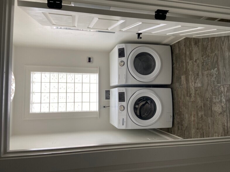 Laundry - 15 Barnes St