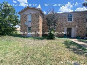 Building Photo - 8020 Cambridge Cir