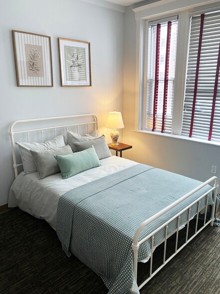 Building Photo - Nova Suites