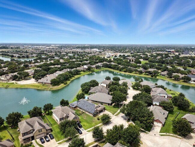 Building Photo - 25218 Lockspur Dr