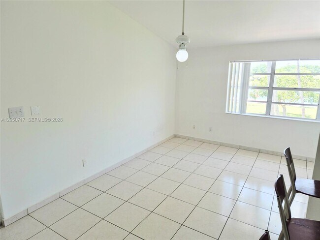 Building Photo - 15320 SW 106th Terrace