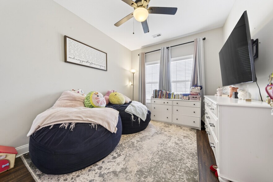 Building Photo - 163 Gabriella Ct