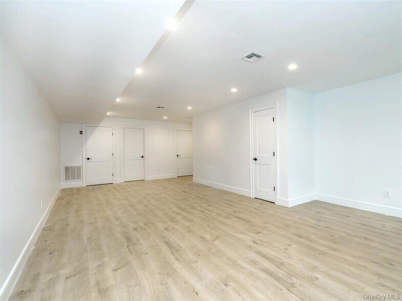 Building Photo - 48 Kirkwood Rd