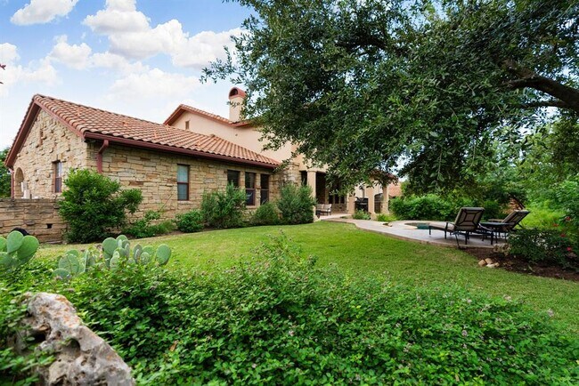 Building Photo - 308 Golden Bear Dr