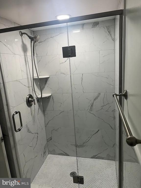 Building Photo - 172 Drummers Ln