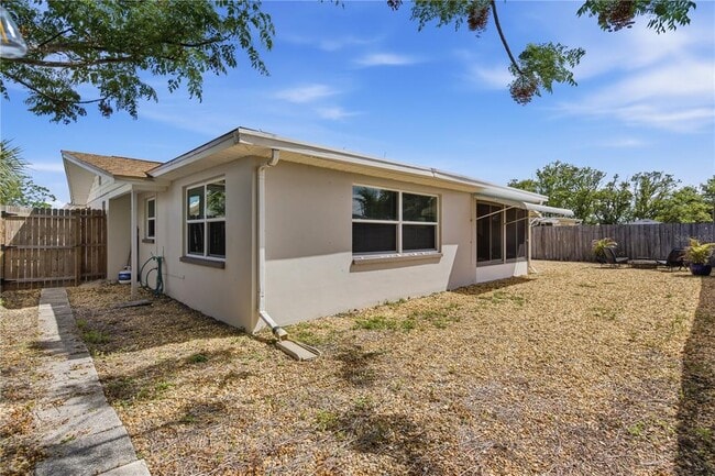 Building Photo - 7608 Sue Ellen Dr