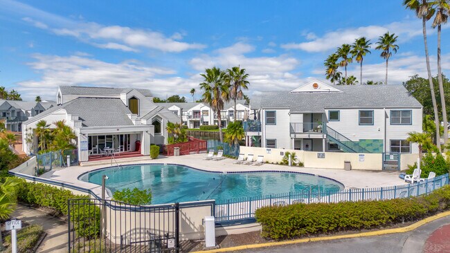 Building Photo - 2560 Woodgate Blvd