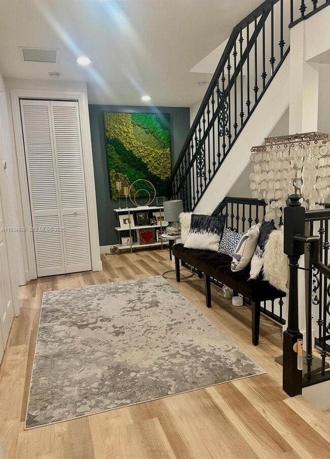 Building Photo - 407 SW 5th St