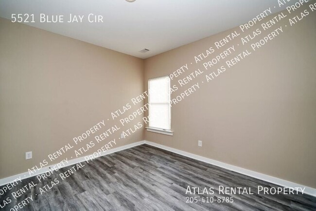 Building Photo - 5521 Blue Jay Cir