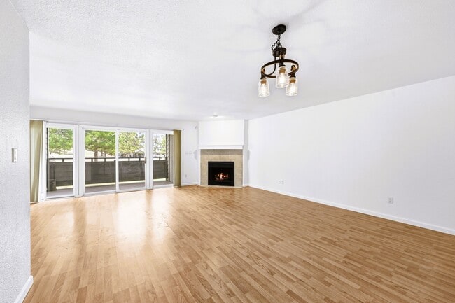 Building Photo - 23712 Pondview Pl