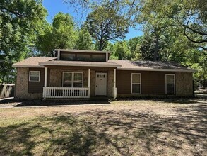 Building Photo - 5405 Greenleaf Rd