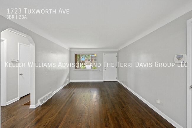 Building Photo - 1723 Tuxworth Ave