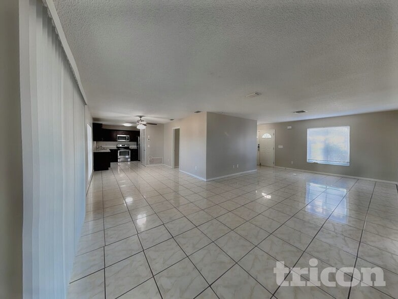 Building Photo - 12624 Eddington Rd