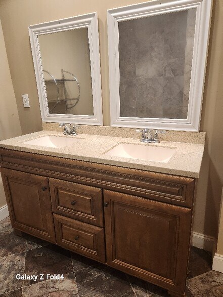 Building Photo - 4456 Railroad St