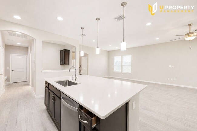 Building Photo - 4509 Expedition Dr